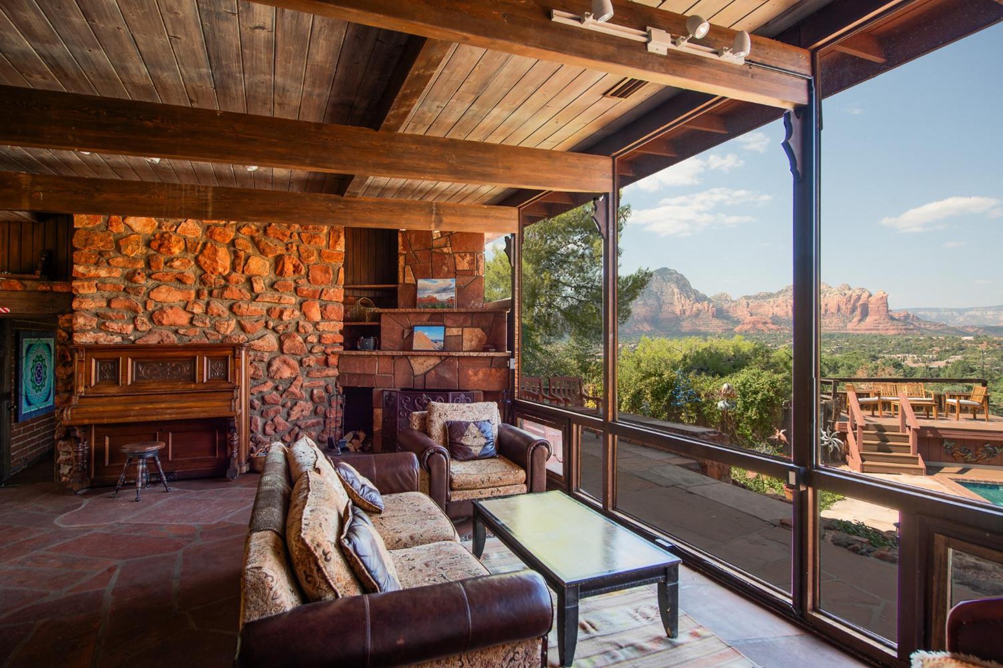 Amazing Views With Pool Holiday home Sedona